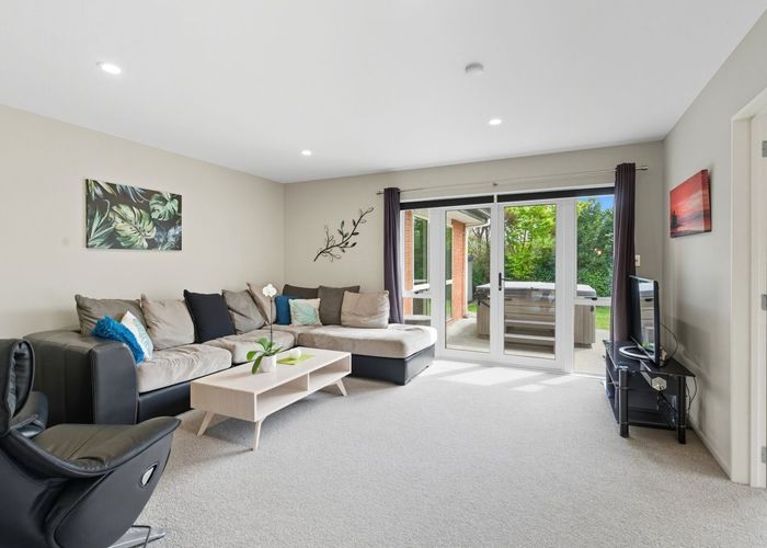  at 21 Blowers Place, Halswell, Christchurch City, Canterbury
