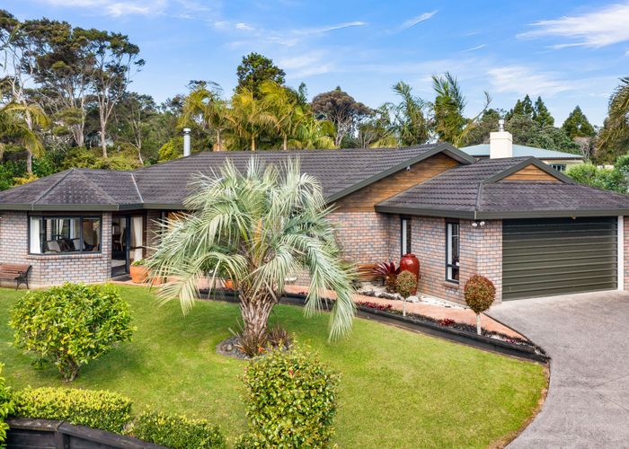  at 184 Cliff View Drive, Green Bay, Auckland