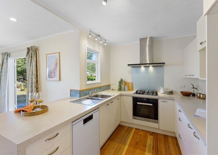  at 59 Dale Road, Raumati South, Paraparaumu
