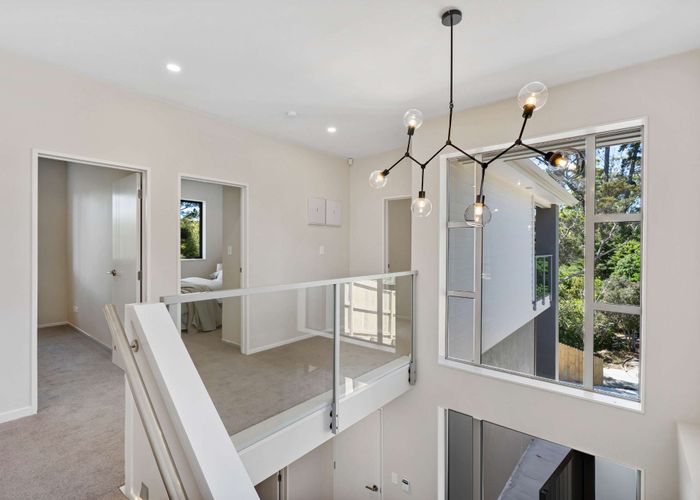  at 42 Cresta Avenue, Beach Haven, Auckland