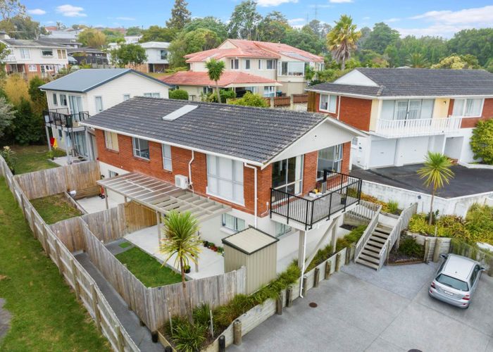  at 2/16 Fairway Drive, Mount Roskill, Auckland City, Auckland