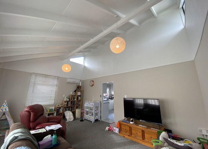  at 3/25a Beach Road, Te Atatu Peninsula, Waitakere City, Auckland