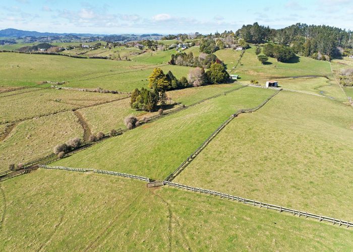  at 1723 Ponga Road, Papakura