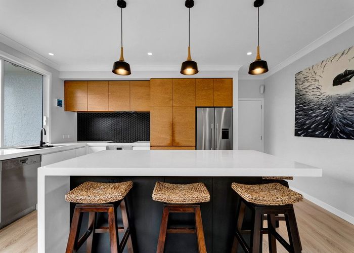  at 10 Strandon Place, Strandon, New Plymouth