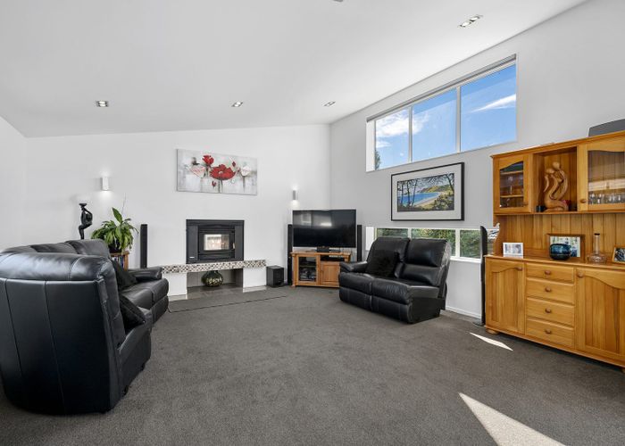  at 12 Cosgrove Rise, Riverstone Terraces, Upper Hutt