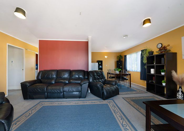  at 7 Wally Nola Place, Henderson, Waitakere City, Auckland