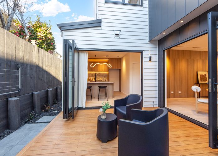  at 4B Lyford Crescent, Sunnynook, North Shore City, Auckland