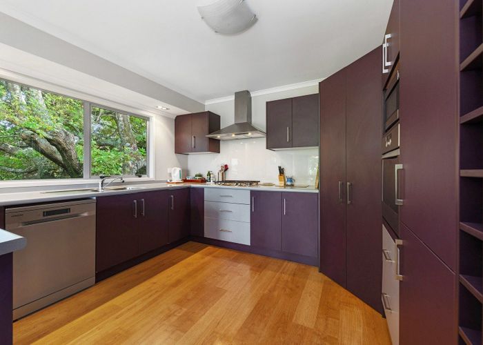  at 20B Grand Vue Road, Kawaha Point, Rotorua, Bay Of Plenty