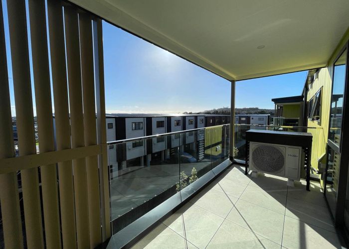  at 204/5 Newelm Lane, Flat Bush, Auckland