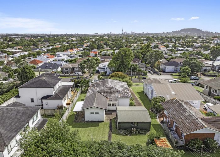  at 18 Admiral Beatty Avenue, Three Kings, Auckland City, Auckland