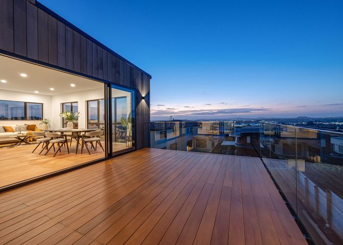  at 9 Michael Richard Place, East Tamaki Heights, Auckland