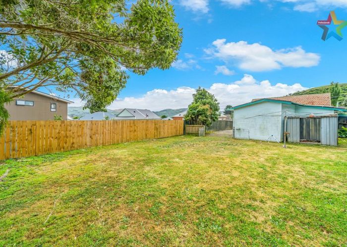  at 2/85 WILKIE CRES, Naenae, Lower Hutt