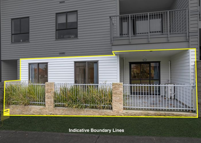  at 102/2 Gracechurch Drive, Flat Bush, Manukau City, Auckland