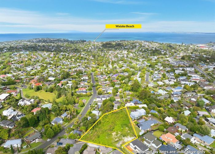  at 889 East Coast Road, Northcross, North Shore City, Auckland