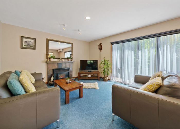  at 8B Myrtle Street, Hutt Central, Lower Hutt