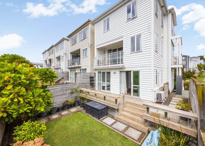  at 94 Arrowsmith Drive, Flat Bush, Auckland