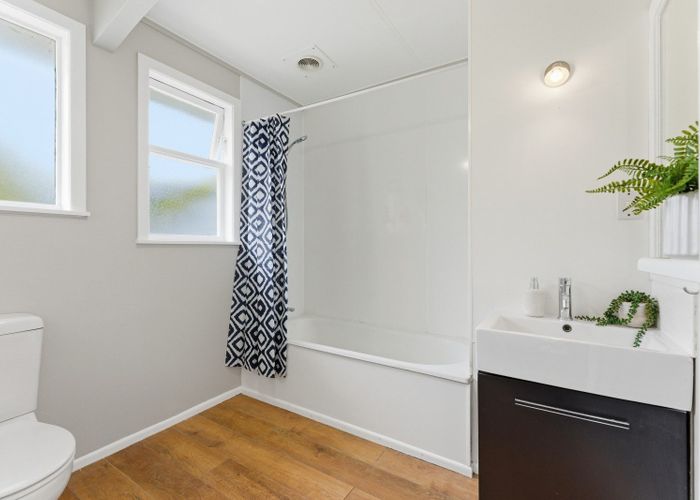  at 14 Plunket Street, Durie Hill, Whanganui, Manawatu / Whanganui