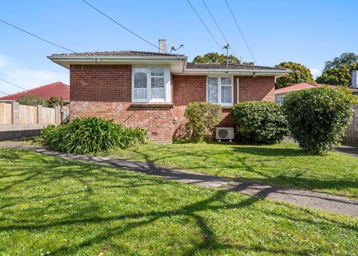  at 188 Rangatira Road, Beach Haven, North Shore City, Auckland