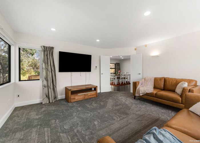  at 83B Chivalry Road, Glenfield, North Shore City, Auckland