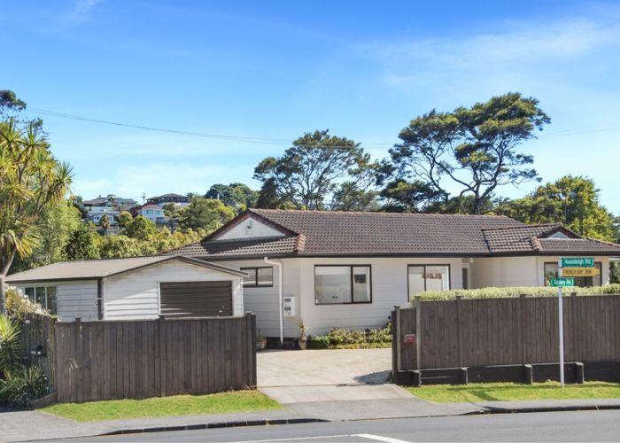  at 121 Godley Road, Green Bay, Waitakere City, Auckland