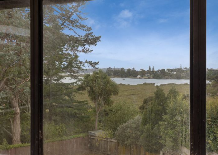  at 46 Allington Road, Massey, Auckland