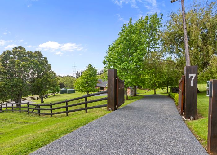  at 7 Ashwood Avenue, Albany