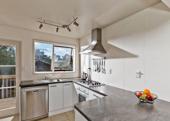  at 1/62 Carlisle Road, Browns Bay, Auckland
