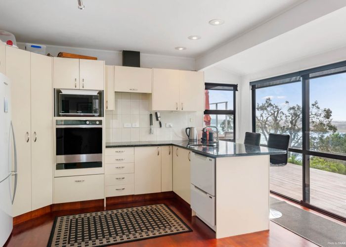  at 17 Hadfield Street, Beach Haven, Auckland