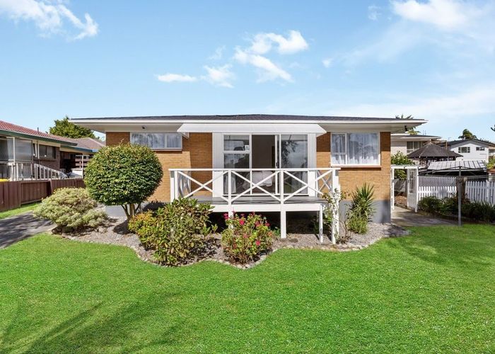  at 38 Ballater Place, Highland Park, Manukau City, Auckland