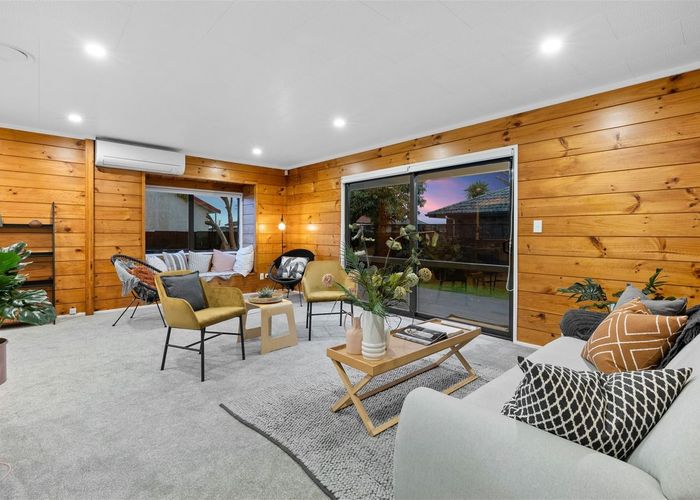  at 2/32 Atkinson Avenue, Papatoetoe, Auckland