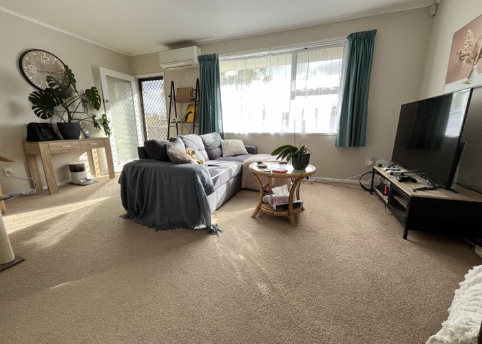  at 2/10 Mayville Avenue, New Lynn, Waitakere City, Auckland