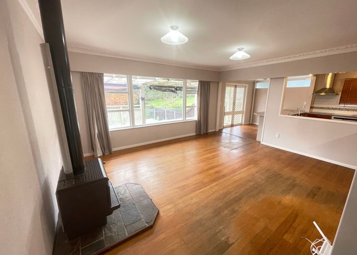  at 17 Rodney Street, Howick, Auckland