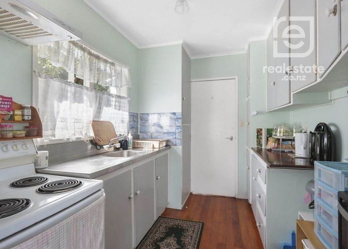  at 10a Seymour Road, Sunnyvale, Waitakere City, Auckland