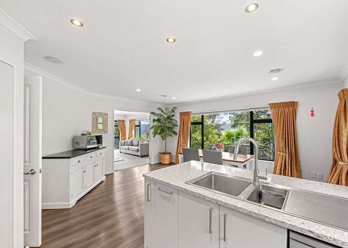  at 9 Fernridge Way, Tirohanga, Lower Hutt, Wellington