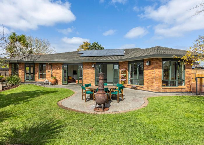  at 54 Roy Maloney Drive, Henderson, Auckland