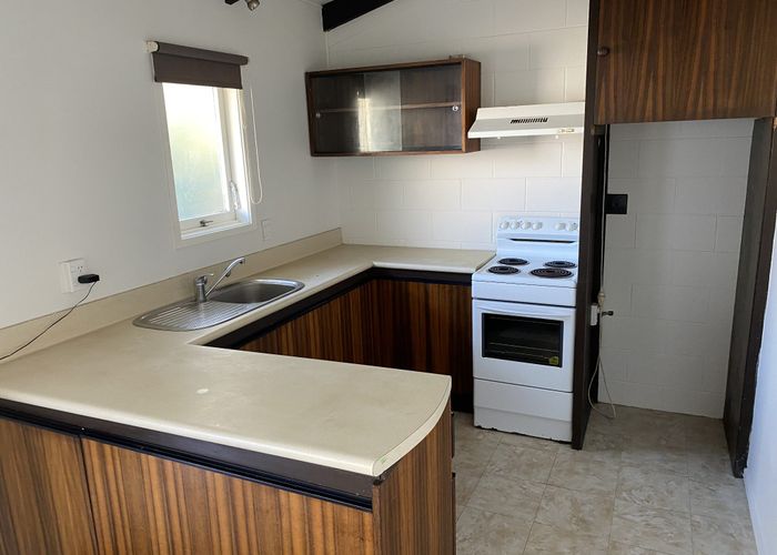  at 2/6 Bond Crescent, Forrest Hill, Auckland