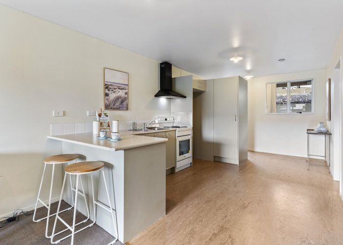  at Flat 1/242 Great North Road, Henderson, Waitakere City, Auckland