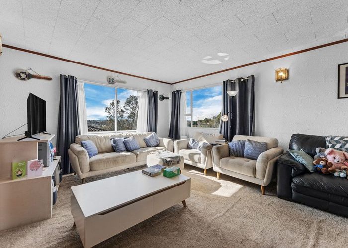  at 5 Gallony Avenue, Massey, Waitakere City, Auckland
