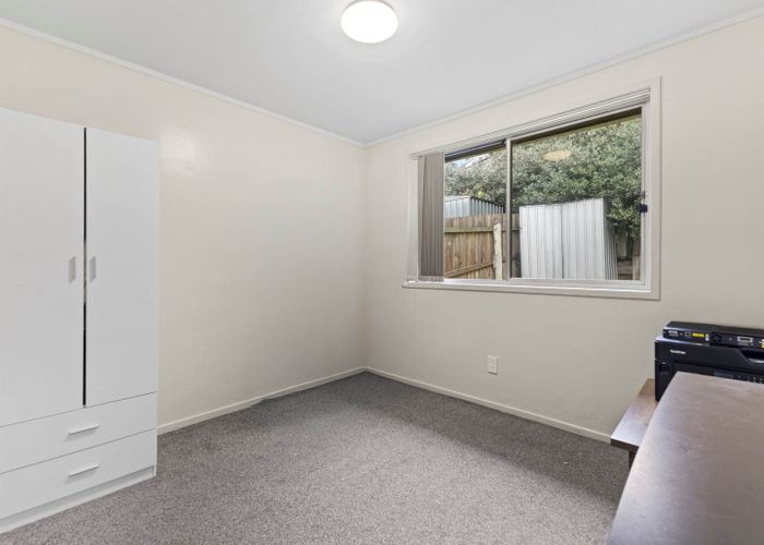  at 2/1 Plunket Avenue, Papatoetoe, Manukau City, Auckland