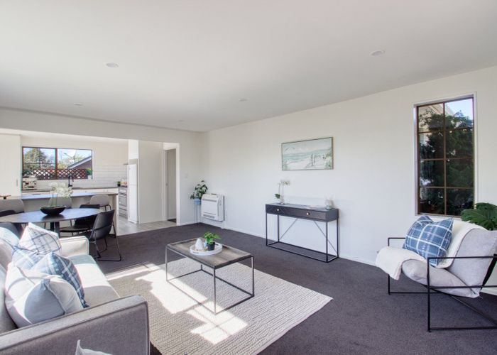  at 2/10 Montclare Avenue, Ilam, Christchurch