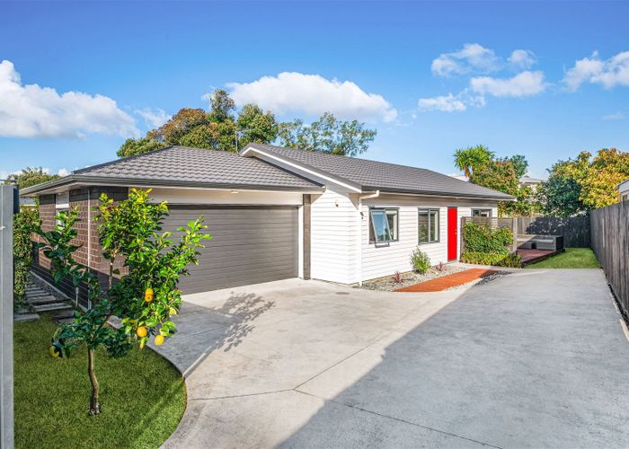  at 33A Gill Avenue, Te Atatu Peninsula, Auckland