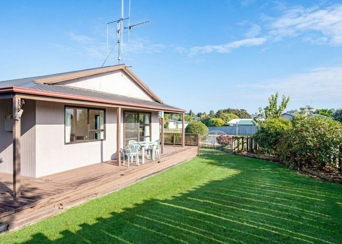  at 75 Gibson Road, Dinsdale, Hamilton, Waikato