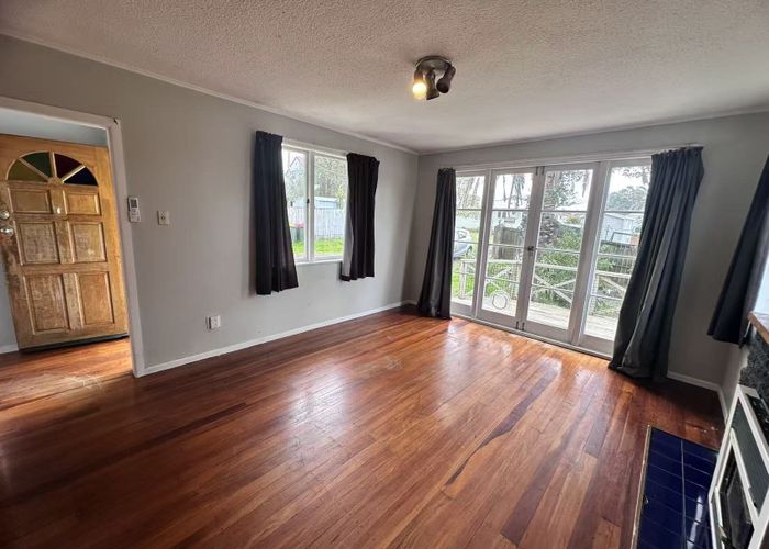 at 31A Fairclough Road, Beach Haven, North Shore City, Auckland