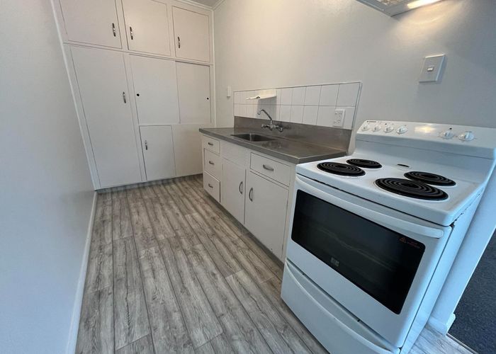  at 4/8 Lowestoft Place, West End, Palmerston North, Manawatu / Whanganui