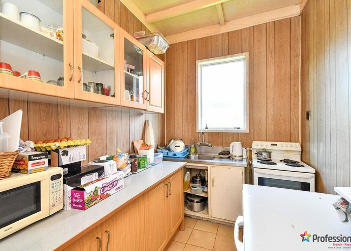  at 52 Hokonui Road, Otahuhu, Auckland