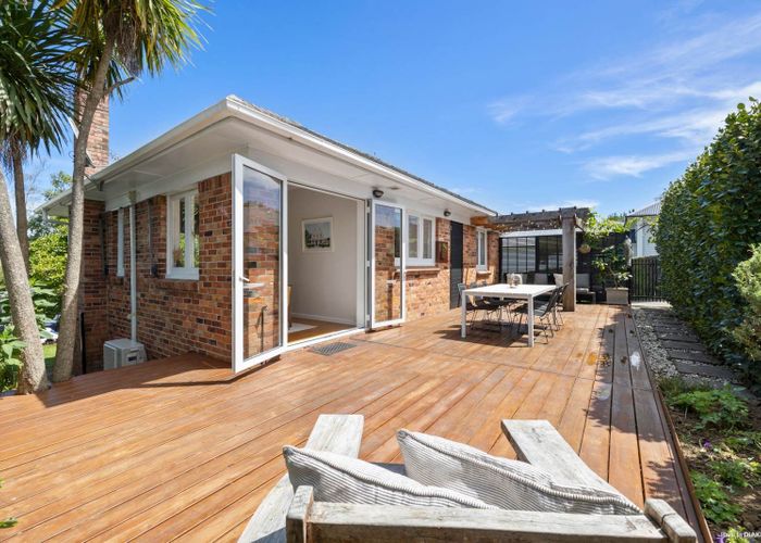  at 7 Bromley Place, Glen Innes, Auckland City, Auckland