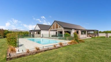  at 9 Mill Grove, Clareville, Carterton