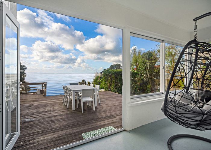 For sale 15 Torkar Road, Clarks Beach, Franklin, Auckland homes.co.nz