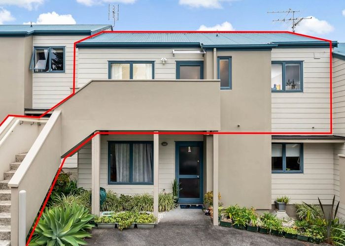  at 8/53 The Avenue, Albany, Auckland