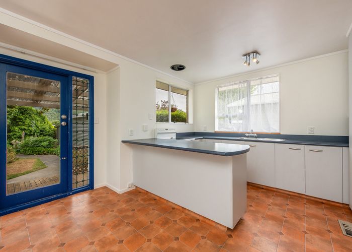  at 37 Brightwater Crescent, Totara Park, Upper Hutt, Wellington